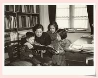 何泽慧院士与子女在一起