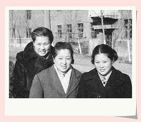 1962年何怡贞、何泽慧、何泽瑛三姐妹在北京相聚。